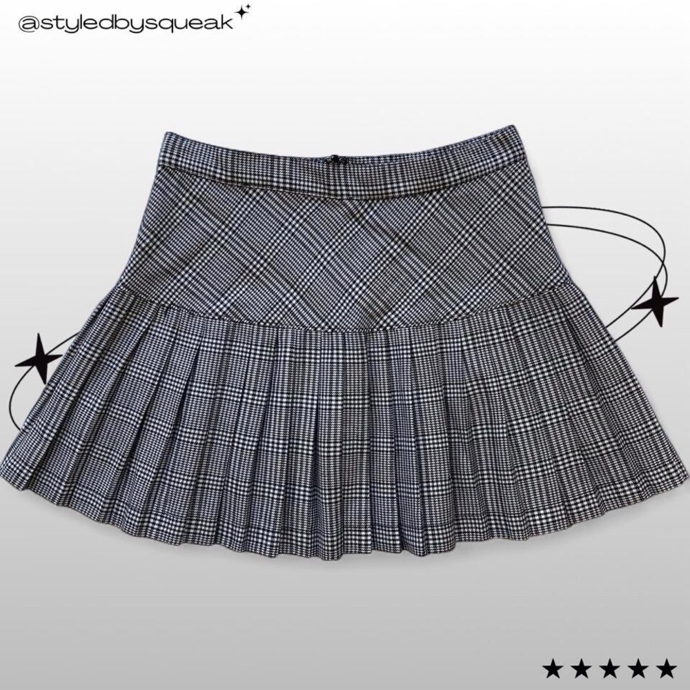 Forever 21 Y2K Black White Houndstooth Plaid Pleated Mini Skirt Medium